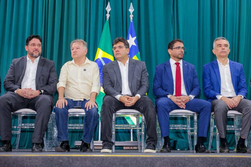Governador Rafael Fonteles Nomeia Novos Procuradores Do Estado E Reforça Quadro Efetivo Da Pge-Pi 6 Procuradoria-Geral Do Estado Do Piauí - Governador Rafael Fonteles Nomeia Novos Procuradores Do Estado E Reforça Quadro Efetivo Da Pge-Pi